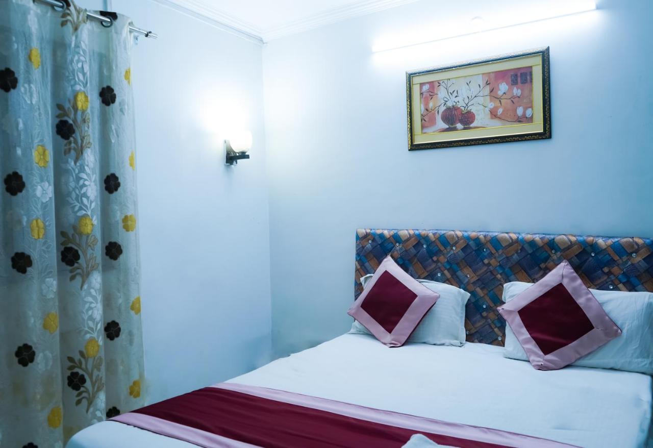 Comodo Satya Niketan Residency Nueva Delhi Exterior foto