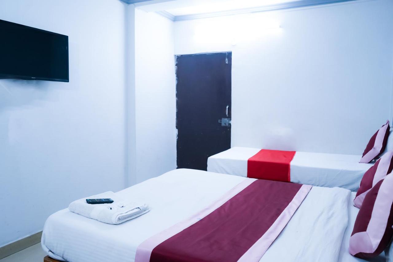 Comodo Satya Niketan Residency Nueva Delhi Exterior foto